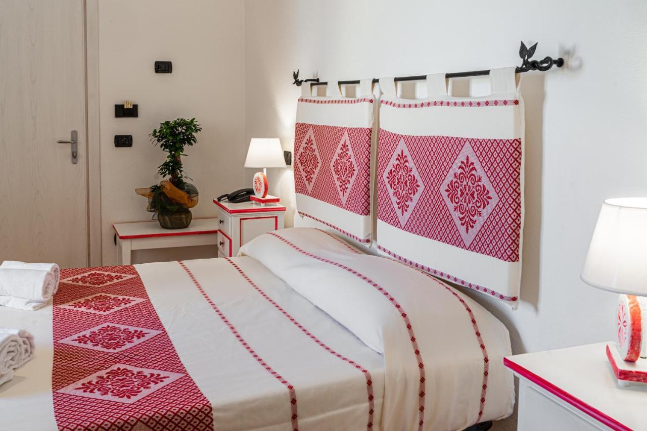 Hotel Trinita Dei Corsari 3*