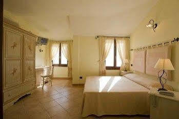 Hotel Trinita Dei Corsari